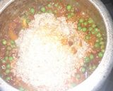 स्वादिष्ट मटर पुलाव(Swadisht matar pulao recipe in Hindi) रेसिपी चरण 3 फोटो