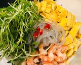 Hình bước làm 5 của món Miến trộn tôm dã chiến