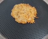 A picture of step 4 of Aloo Ka Chilla.