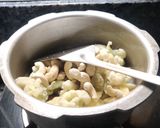 A picture of step 4 of CAULIFLOWER & CASHEW KOFTA CURRY.