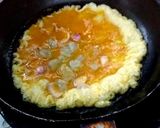 รูปขั้นตอนการทำที่ 3 ของ ไข่เจียวกุ้งสับ