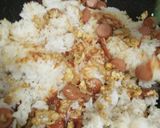 Foto langkah ke 10 dari resep Nasi goreng sosis.