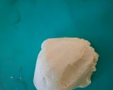 A picture of step 2 of Citrus-Flavored Cornstarch and Wheat Flour Cookies.