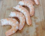 Foto del paso 4 de la receta: Ensalada de garbanzos y langostinos