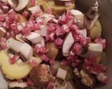 A picture of step 2 of Leftover potatoes au gratin.