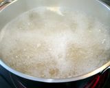A picture of step 1 of Leek & Tomato Pasta.