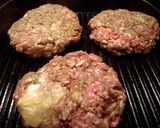 A picture of step 3 of Garlic Lovers Burgers.