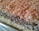 A picture of step 5 of Neapolitan Krispies.