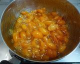 A picture of step 5 of Seasonal Kumquat Jam.
