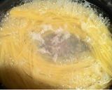 A picture of step 1 of Pasta alle Vongole Bianco.