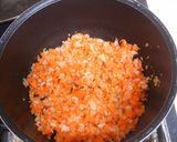 A picture of step 2 of Easy! Tasty! Basic Meat Sauce.