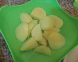 A picture of step 5 of Simple chicken Aloo shorba.