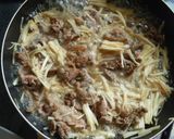 A picture of step 3 of Simmered Beef and Enoki Mushrooms.