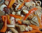 Foto del paso 2 de la receta Arroz con chipirones y setas