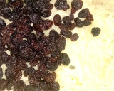 Foto del paso 2 de la receta: Budín de manzana con pasas de uva