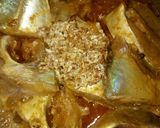 A picture of step 3 of Fish qorma with chpati.
