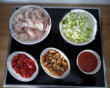Foto del paso 1 de la receta: Tintorera en salsa de mejillones