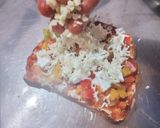 ब्रेड पिझ्झा (Bread pizza Recipe In Marathi) रेसिपी स्टेप 6 फोटो 
