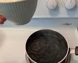 Foto del paso 1 de la receta: Arroz negro 🦑 y alioli 🧄!