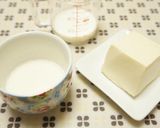A picture of step 4 of Diet-Friendly Easy Strawberry & Tofu Pudding for Doll's Festival.