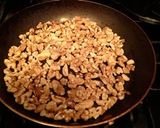 A picture of step 2 of Muhammara (Red Bell Pepper and Nuts Dip).