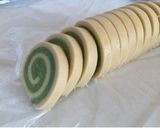 A picture of step 11 of Easy and Pretty Lollypop Cookies.