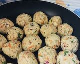 Foto del paso 3 de la receta: Albóndigas de pollo a la parmesana!