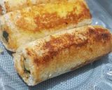 A picture of step 4 of Bread potatoe spinach roll.