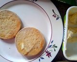 A picture of step 7 of Bacon & Egg English Muffin.