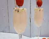 व्हाइट चॉकलेट और स्ट्रॉबेरी होट शेक (White chocolate aur strawberry hot shake recipe in Hindi) रेसिपी चरण 5 फोटो
