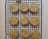Foto del paso 4 de la receta: Galletitas de avena y semillas al curry, sin balanza