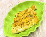 Foto langkah ke 3 dari resep Garlic Bread praktis.