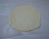 A picture of step 3 of Chewy Pizza.