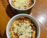 Foto langkah ke 4 dari resep Cheesy Bolognese bread pudding.