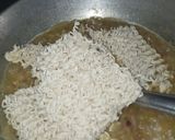 A picture of step 6 of Onion maggie and manchow maggie soup.