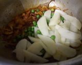 आलू-मटार पुलाव (pulav recipe in marathi) रेसिपी स्टेप 4 फोटो 