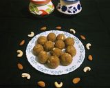 A picture of step 7 of Atta Gud Ladoo / Wheat Flour Jaggery Ladoo.