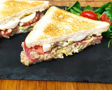 Foto del paso 3 de la receta: Sándwich de aguacate, atún, tomate y huevo