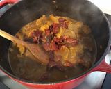 Une image de l'étape 10 de Échine de porc caramélisée aux épices,ail et tomates séchées.