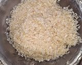 A picture of step 2 of Kesari pulao.