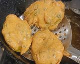 A picture of step 4 of Galaka (Nenua) fritters.