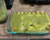 A picture of step 4 of Enchiladas Suizas.