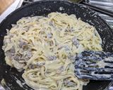 Foto langkah ke 5 dari resep Creamy Fettuccine with Beef Bacon.