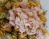 Foto del paso 2 de la receta Ensalada con pasta y atún en salsa rosa