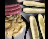 Une image de l'étape 1 de Courgettes farcies façon hot-dog aux saucisses de Toulouse et tomates au parmesan.