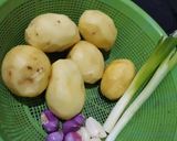 Foto langkah ke 1 dari resep Perkedel Kentang Gurih.