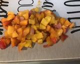 Une image de l'étape 8 de Salade de melon et banane aux fruits du jardin.