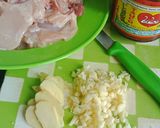 Foto langkah ke 1 dari resep Ayam Kuah Tauco / Swikee Ayam.