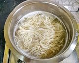 A picture of step 4 of Chilli Garlic Noodles.