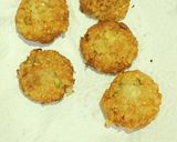 A picture of step 4 of Sabudana Vada.